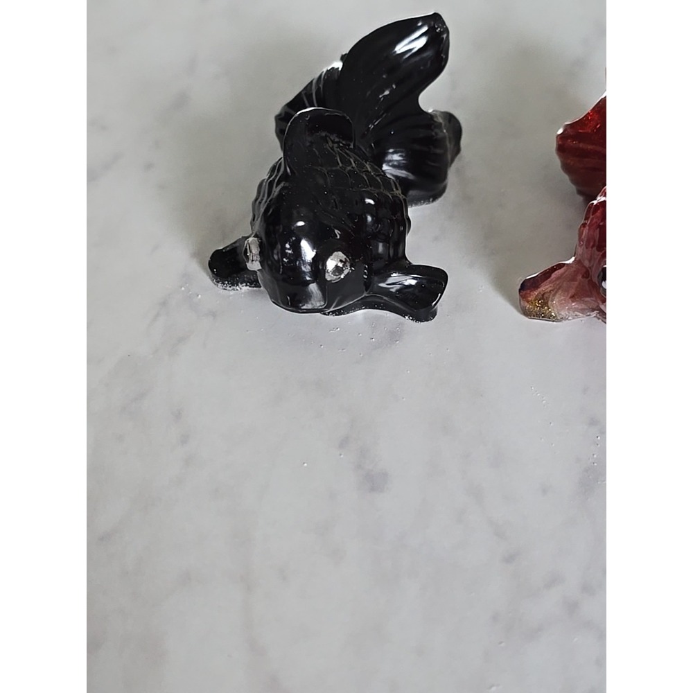 2 Resin Handmade Goldfish Black Red Decoration Gift. 612 - Picture 2 of 8